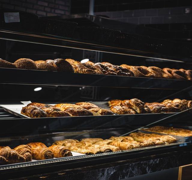 Lornoir Bakery